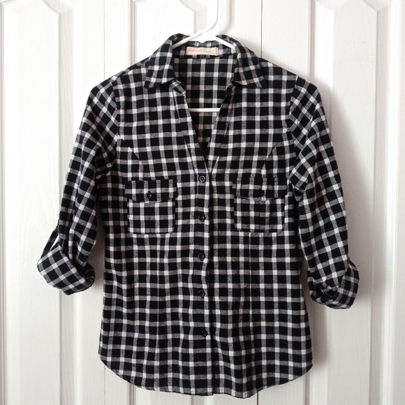 Black and White Plaid Long Sleeve Top Size Medium - Picture 1 of 6